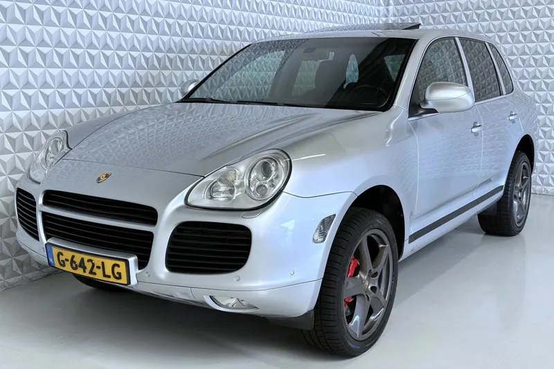 Porsche Cayenne (2003)