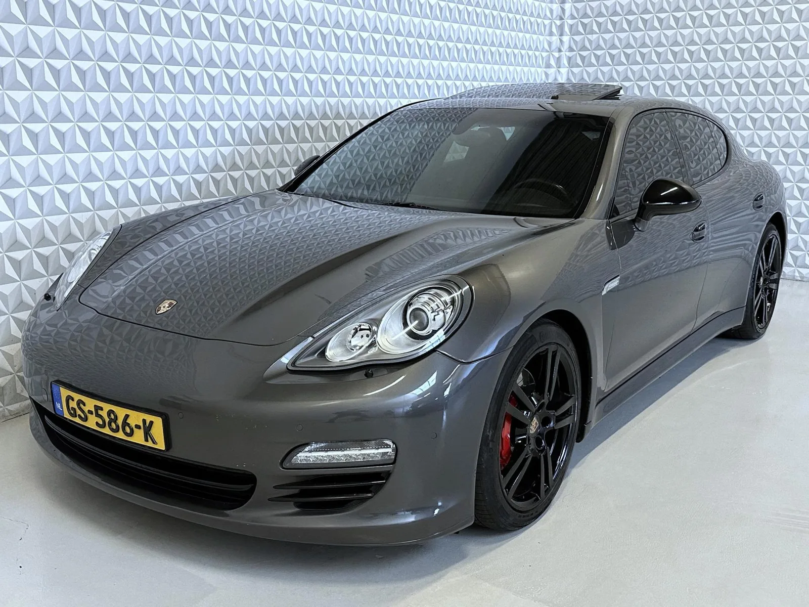 Porsche Panamera (2012) — foto 1