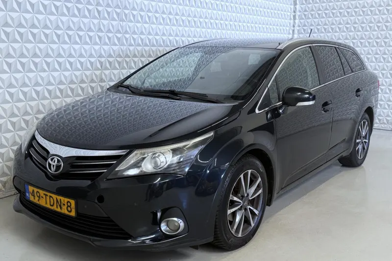 Toyota Avensis (2012)