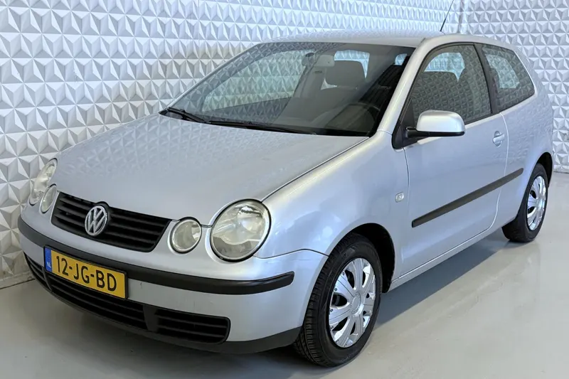 Volkswagen Polo (2002)