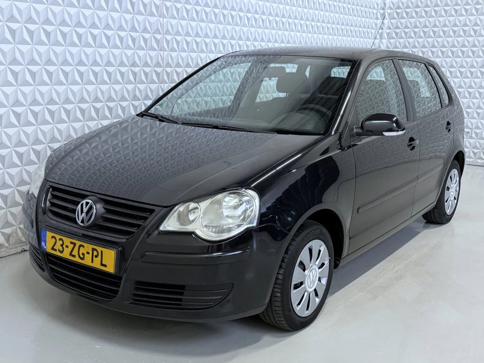 Volkswagen Polo (2008) — foto 1