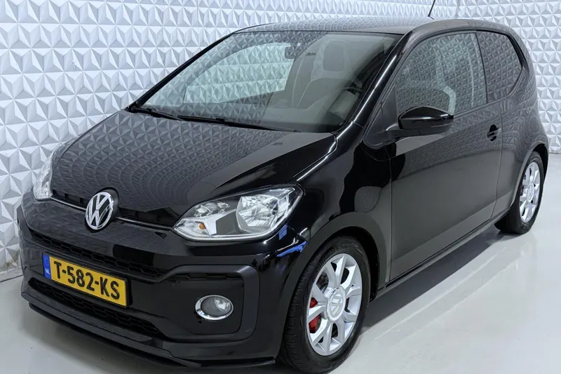 Volkswagen Up! (2016)