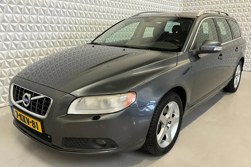 Volvo V70 (2008)