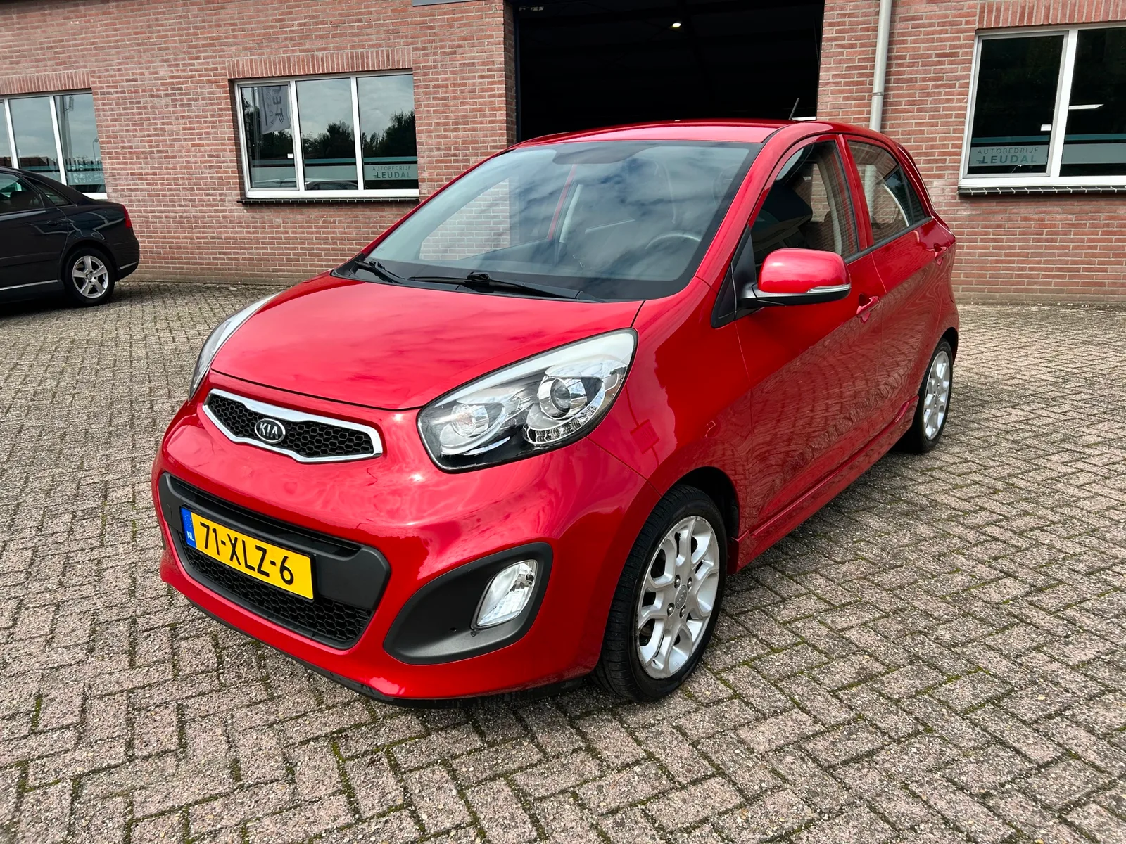 Kia Picanto (2012) — foto 1