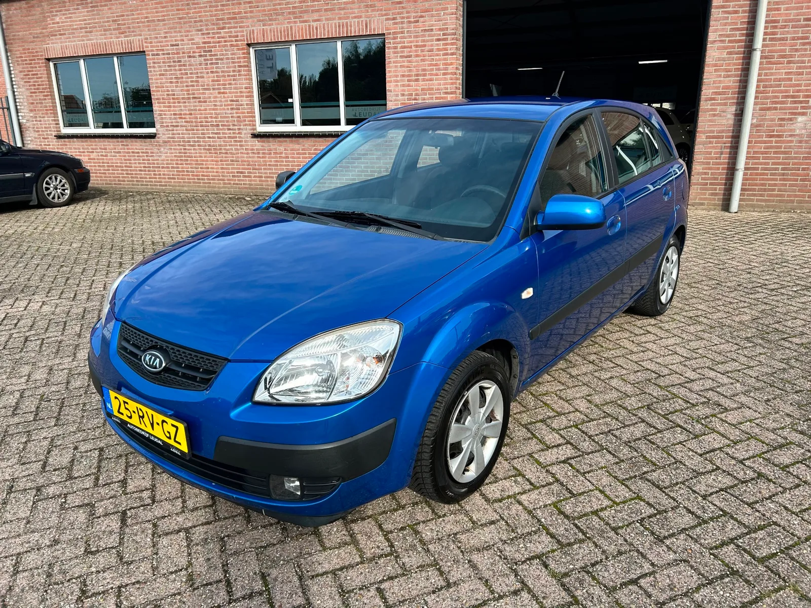 Kia Rio (2005) — foto 1