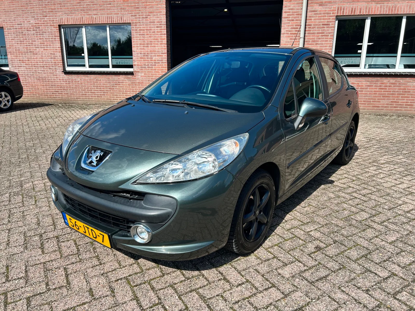 Peugeot 207 (2009) — foto 1