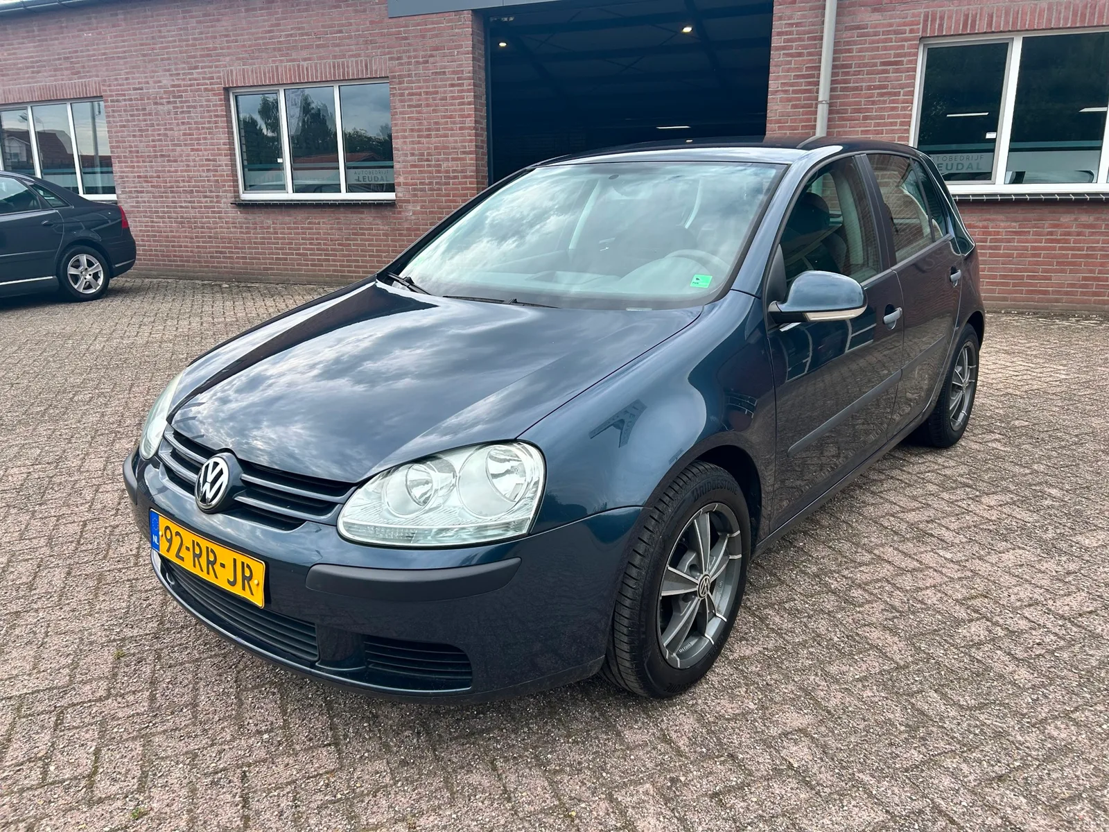 Volkswagen Golf (2005) — foto 1