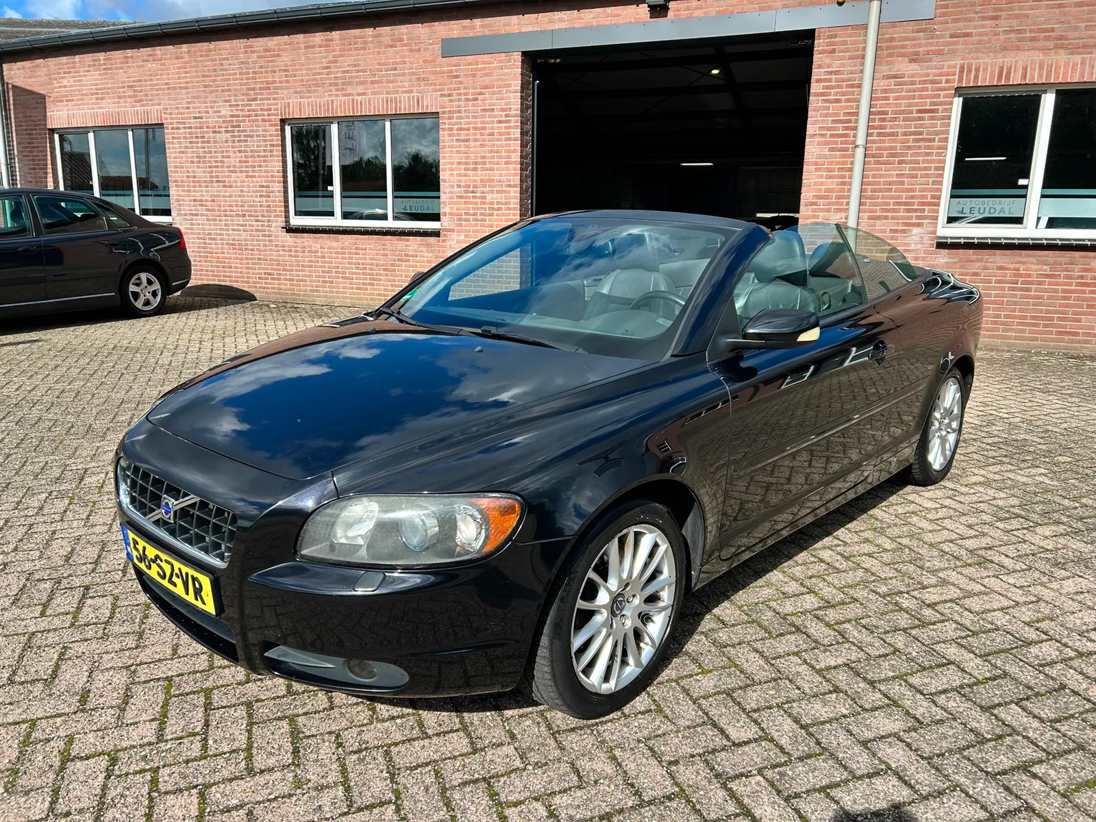 Volvo C70 (2006) — foto 1