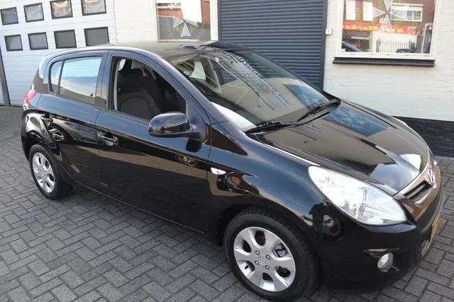 Hyundai i20 (2010) — foto 1