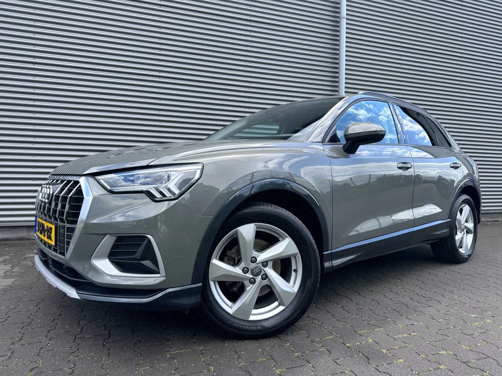 Audi Q3 (2020) — foto 1