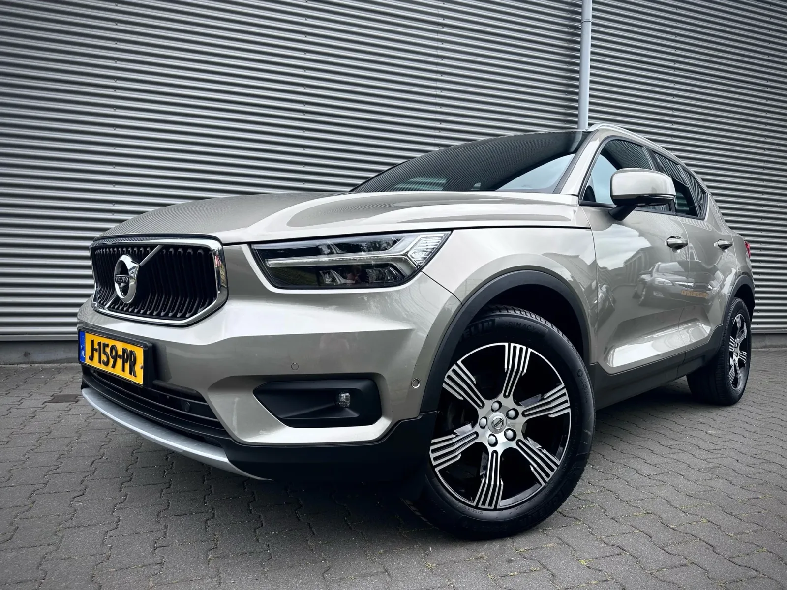 Volvo XC40 (2020) — foto 1
