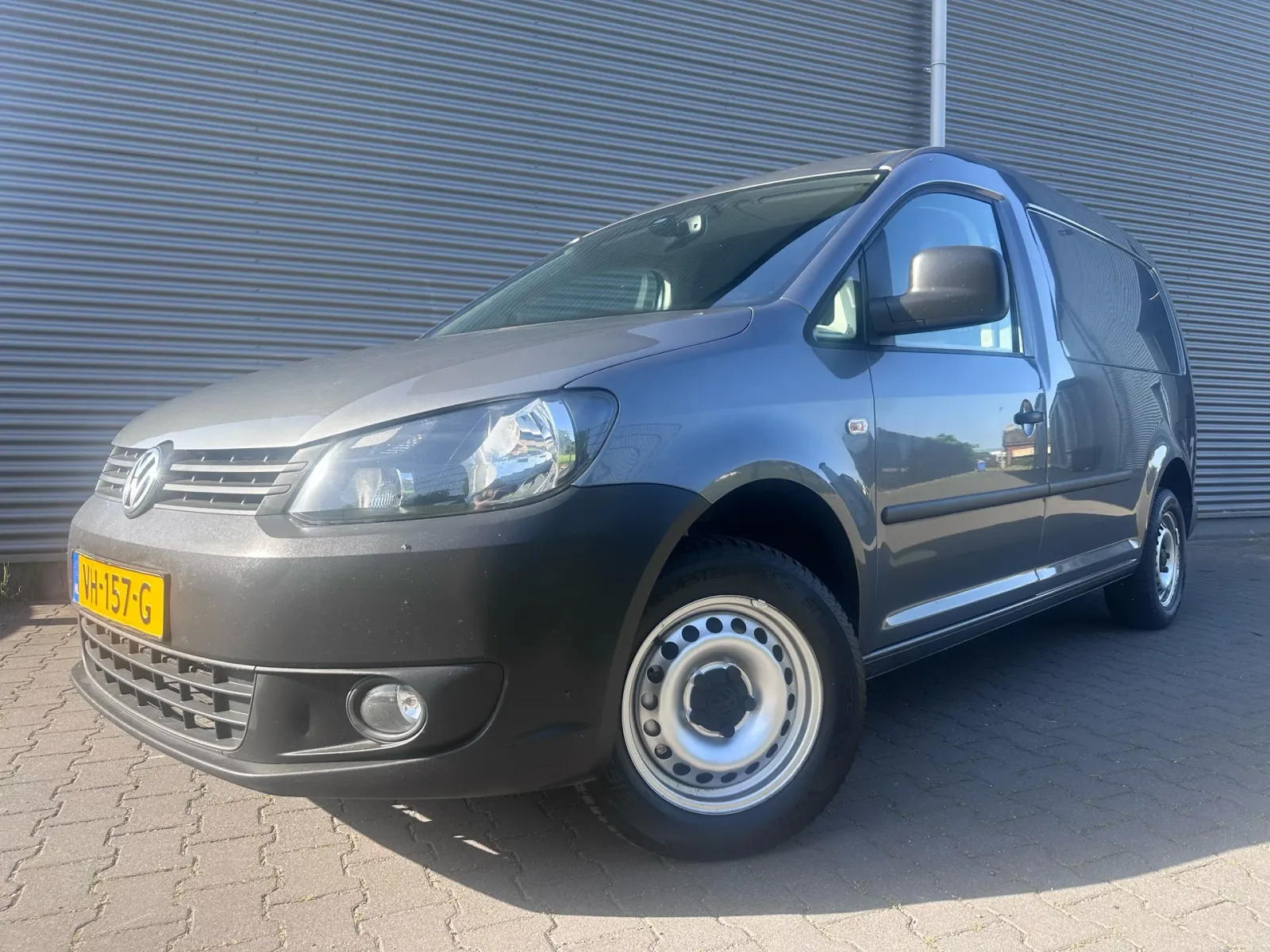 Volkswagen Caddy (2014) — foto 1