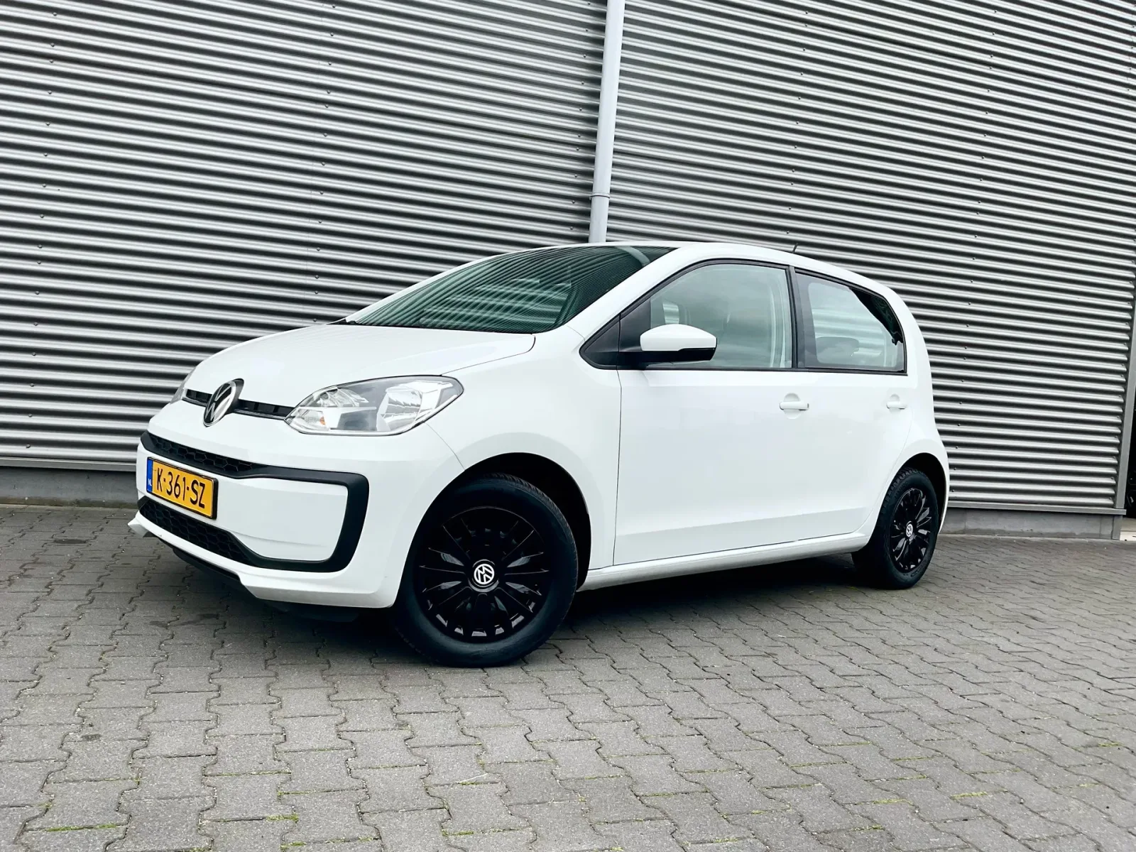 Volkswagen Up! (2021) — foto 1