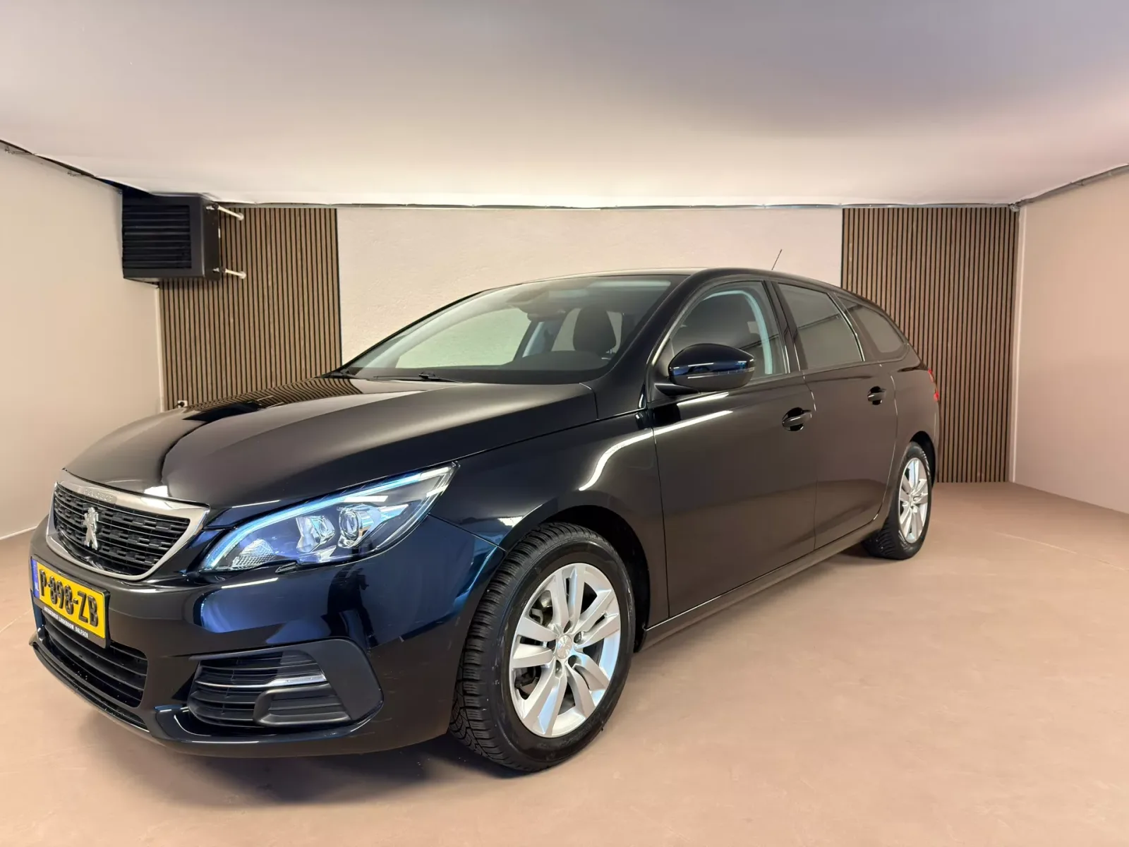 Peugeot 308 (2020) — foto 1