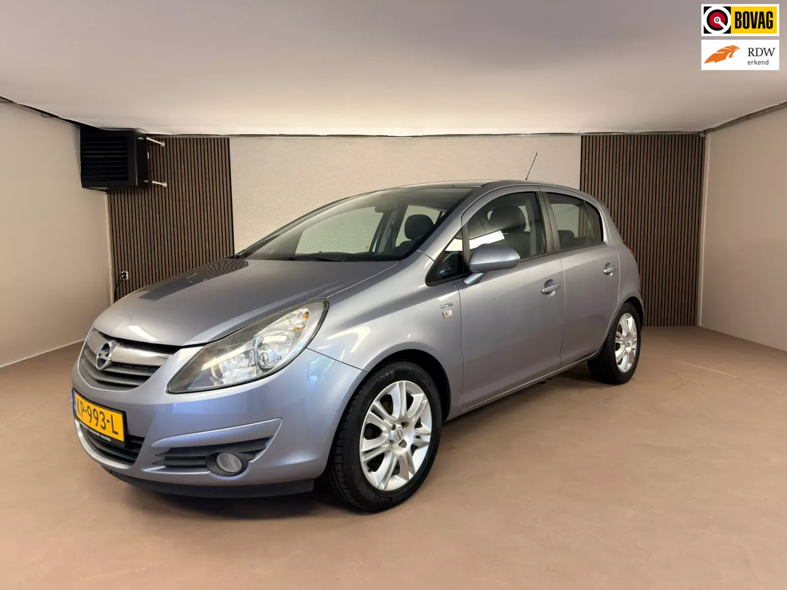 Opel Corsa (2009) — foto 1