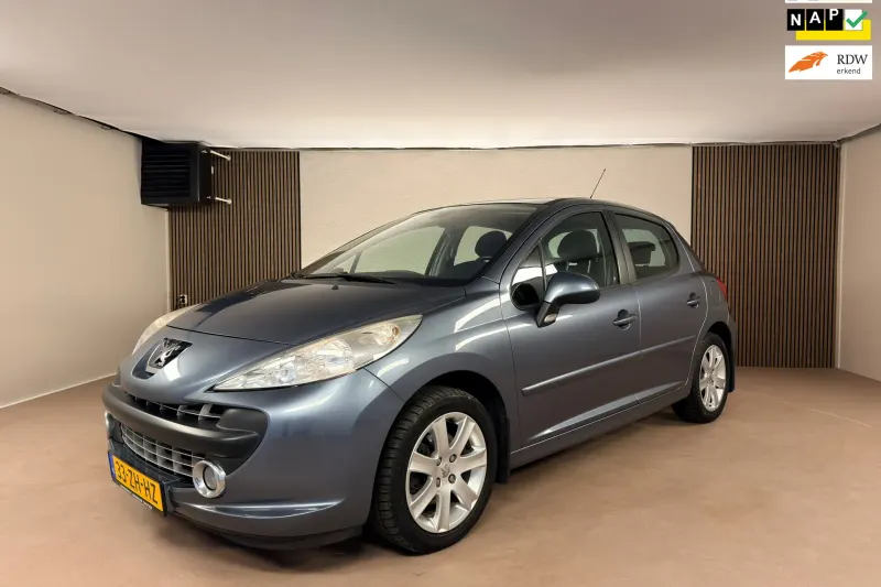 Peugeot 207 (2008)