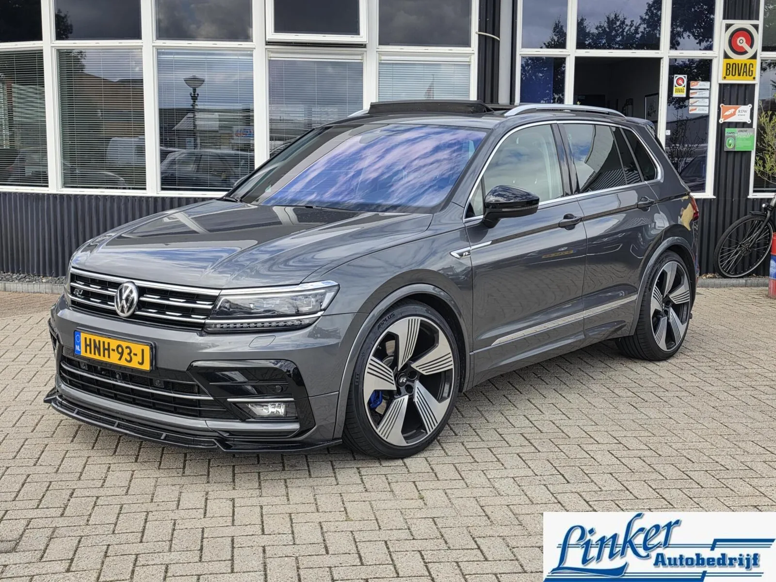Volkswagen Tiguan (2018) — foto 1