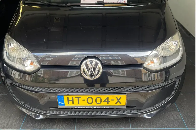 Volkswagen Up! (2016)