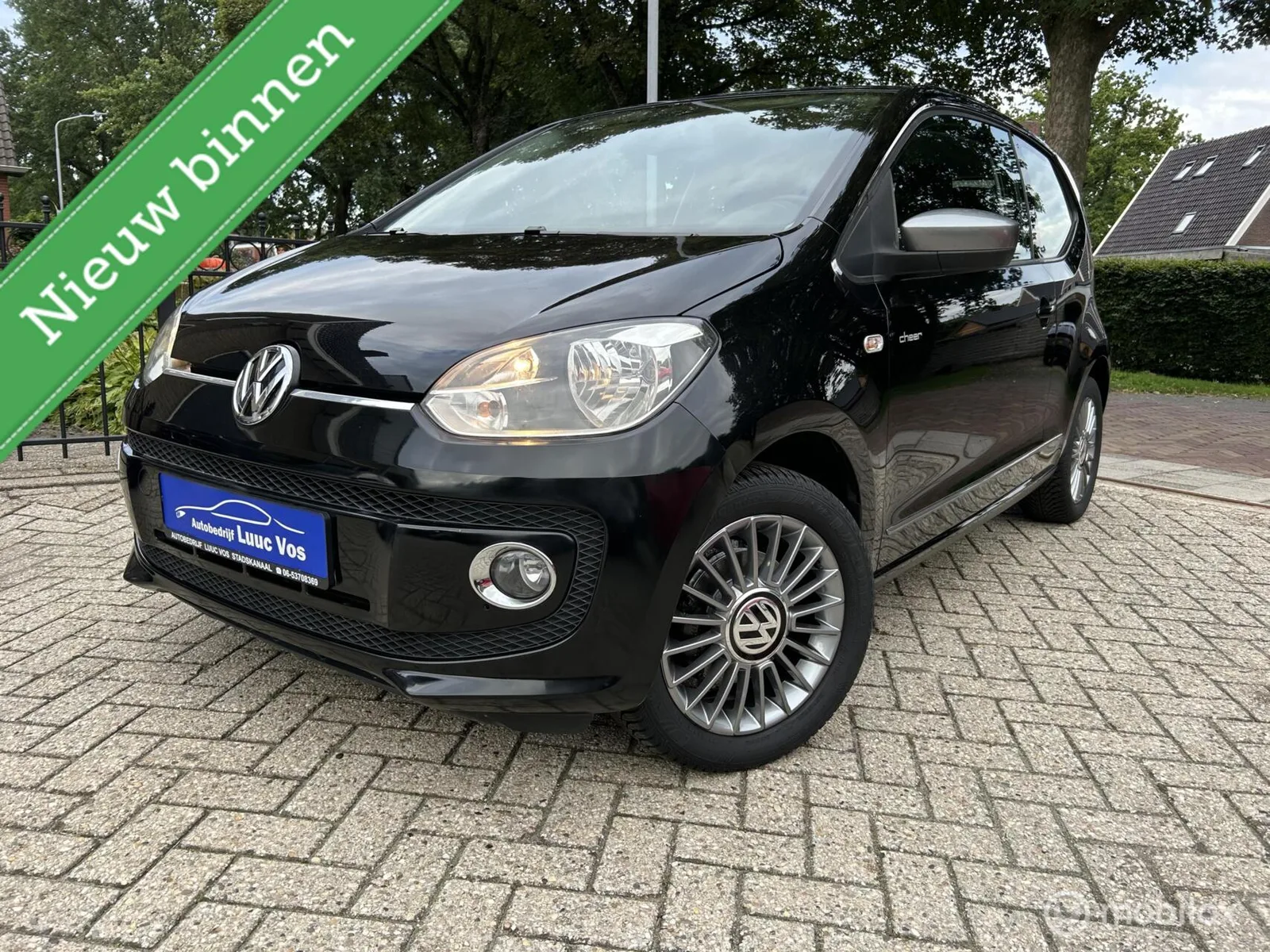 Volkswagen Up! (2013) — foto 1