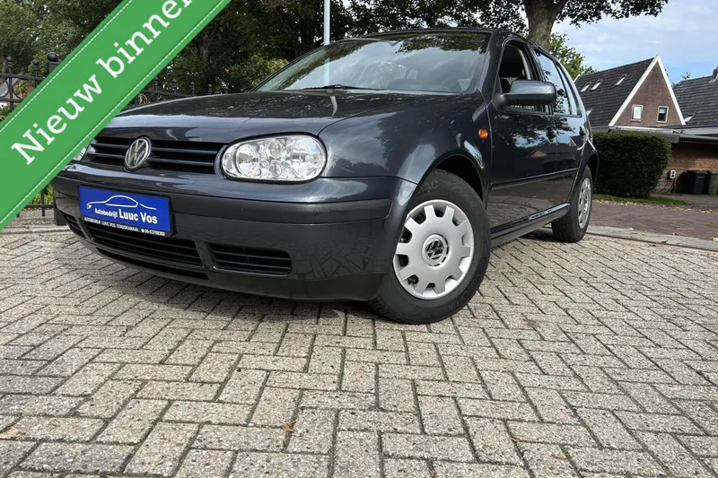 Volkswagen Golf (1999)