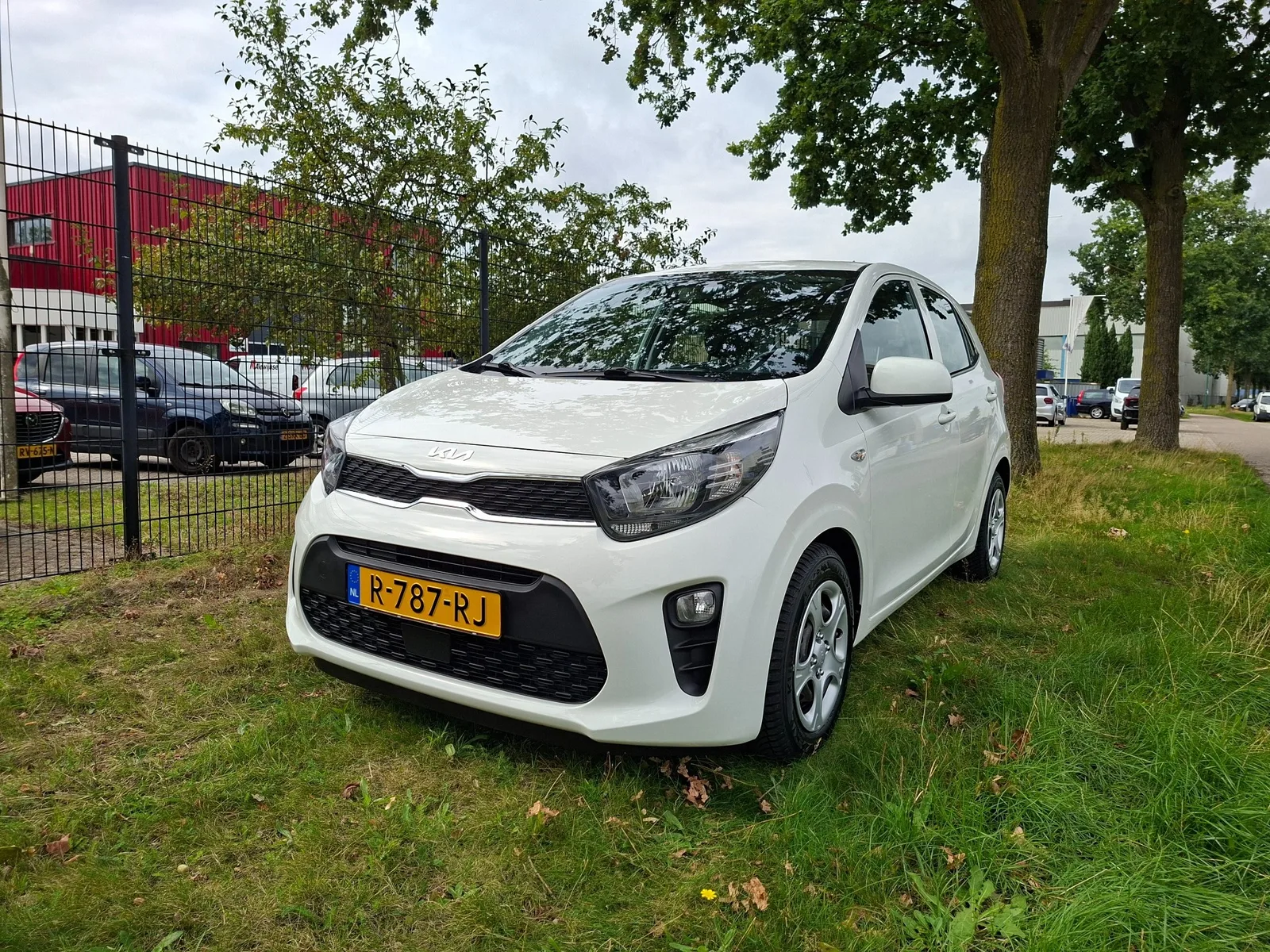 Kia Picanto (2022) — foto 1