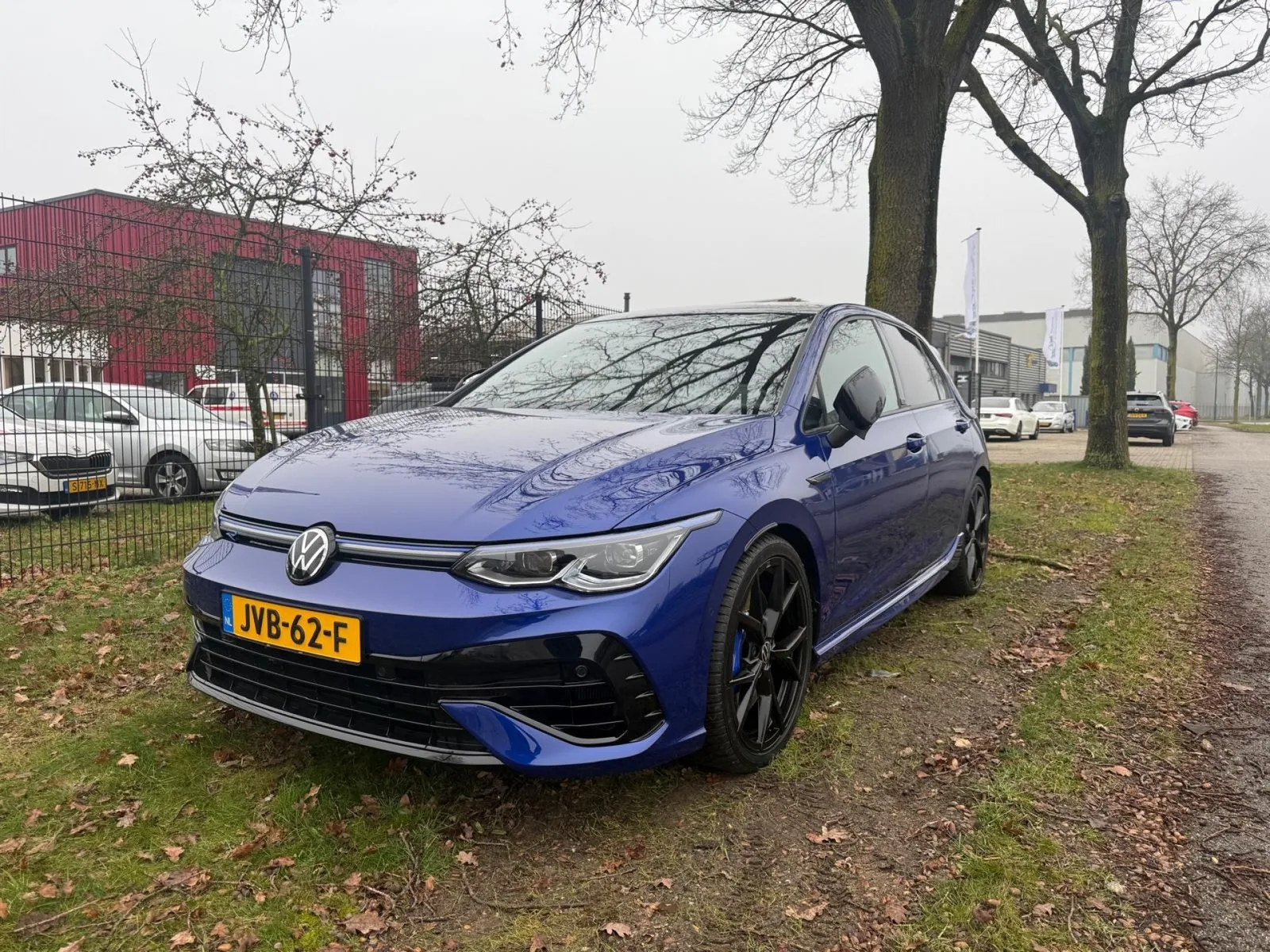 Volkswagen Golf (2023) — foto 1