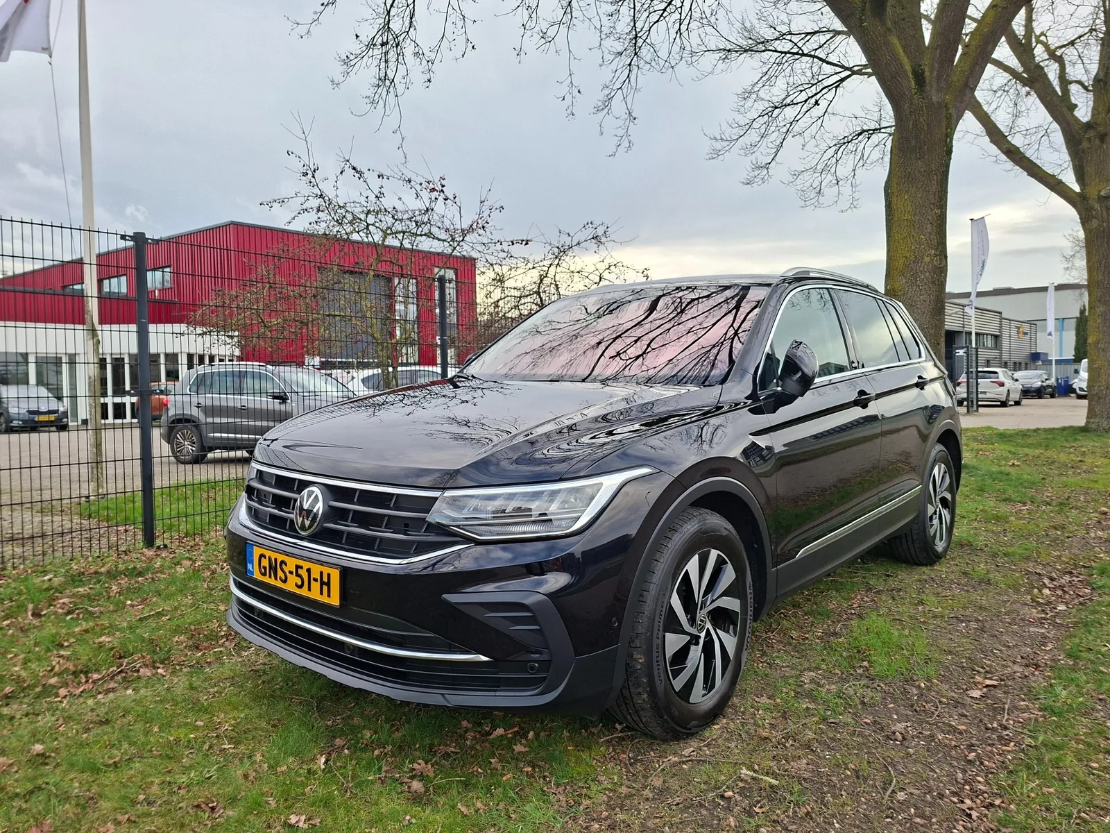 Volkswagen Tiguan (2023) — foto 1