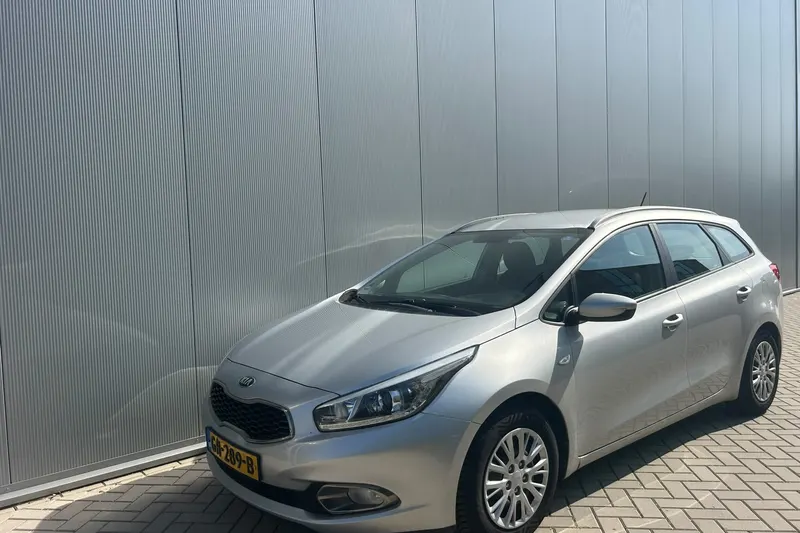 Kia Ceed (2013)
