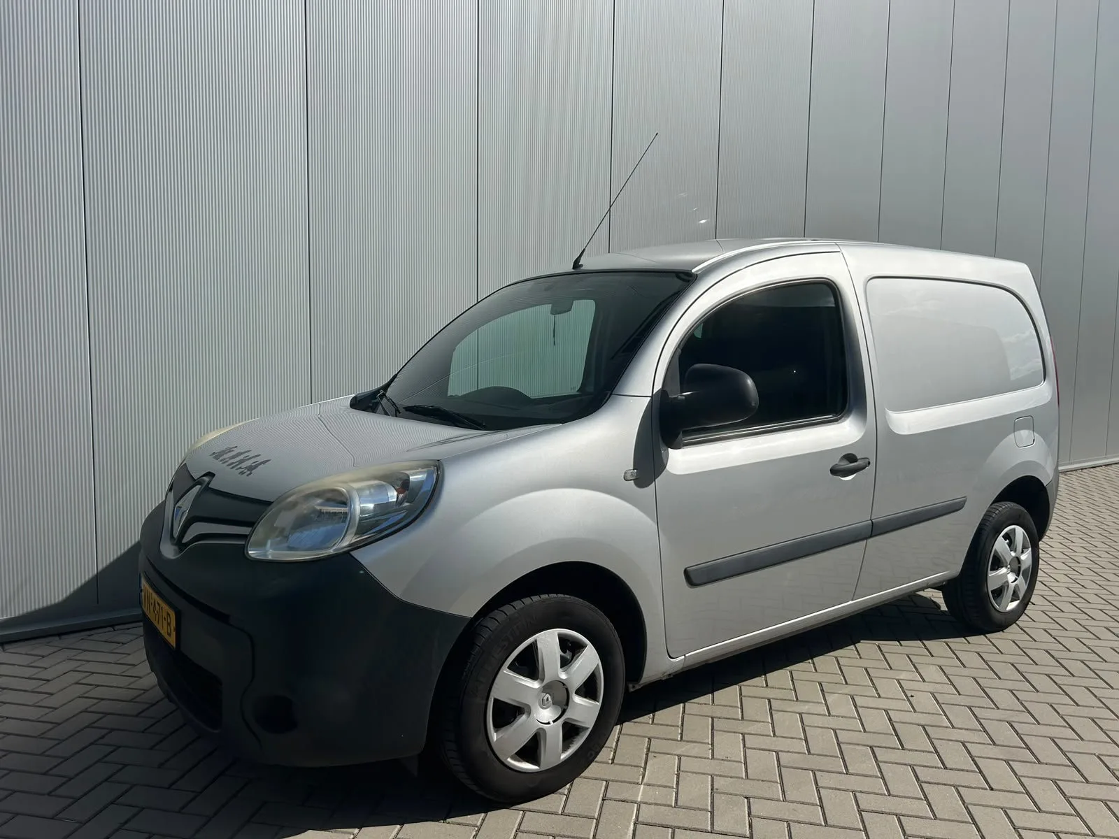 Renault Kangoo Express (2015) — foto 1