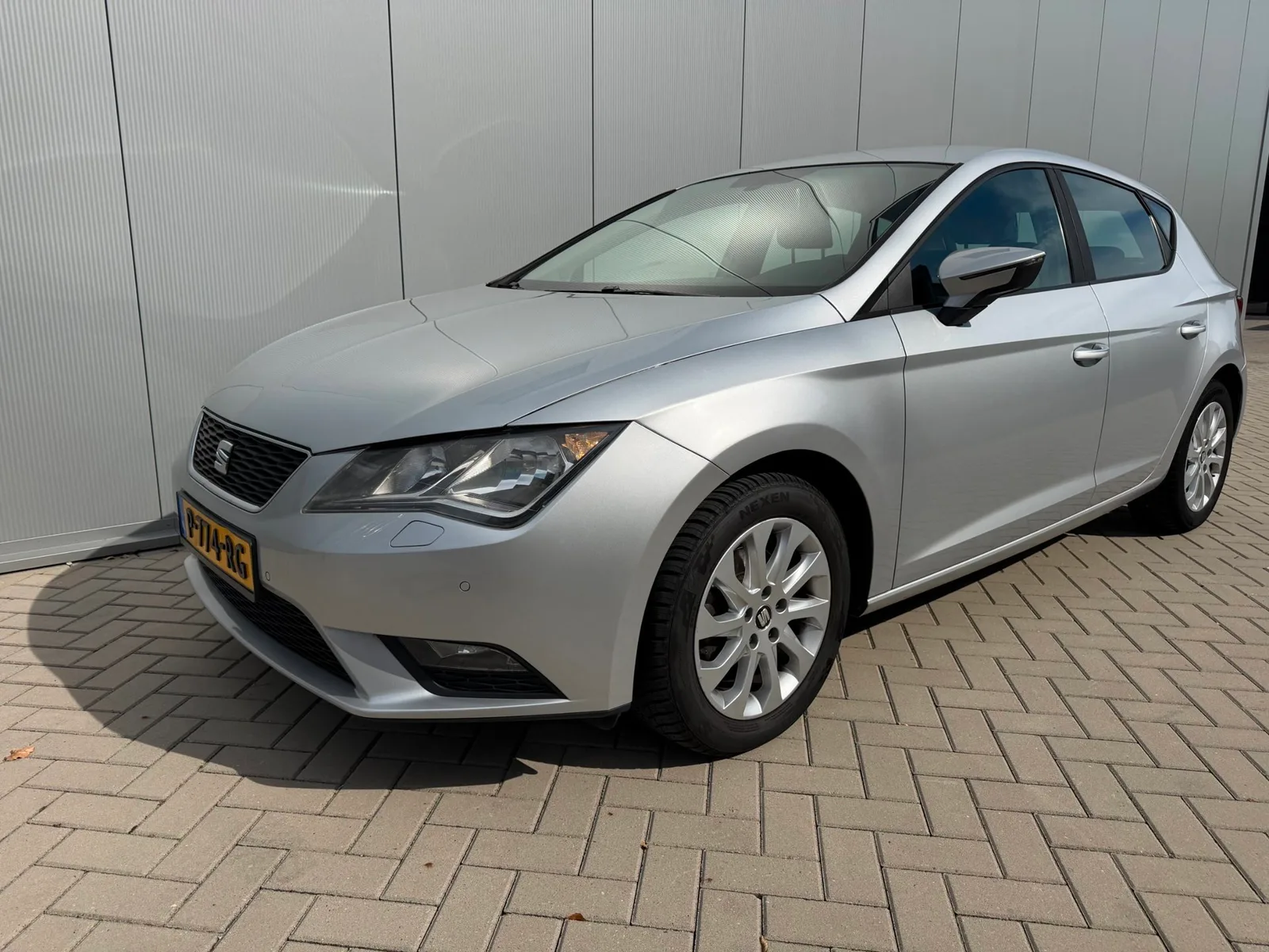 SEAT Leon (2013) — foto 1