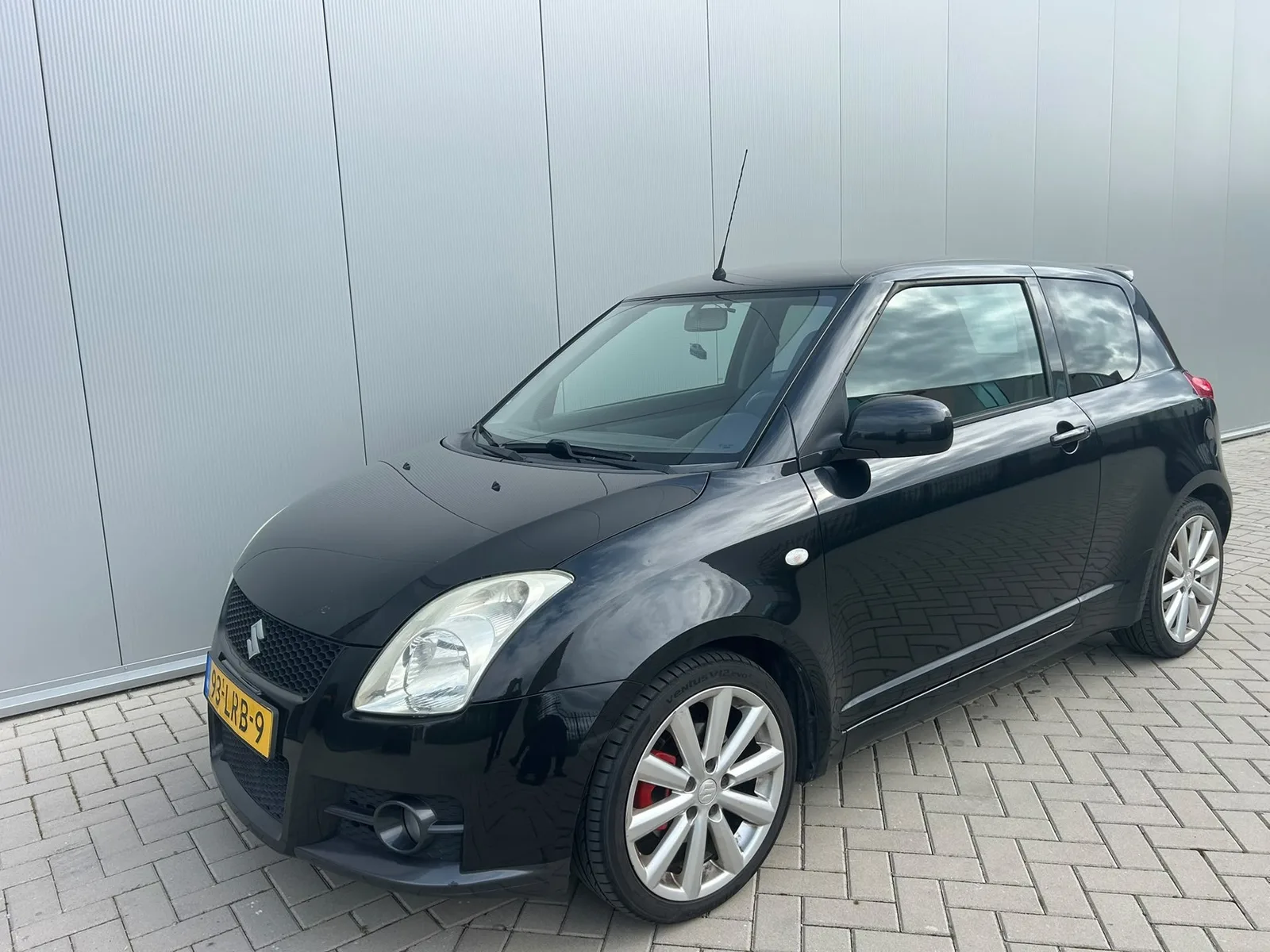 Suzuki Swift (2009) — foto 1