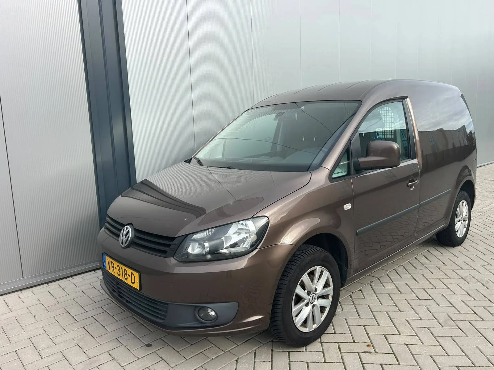 Volkswagen Caddy (2015) — foto 1