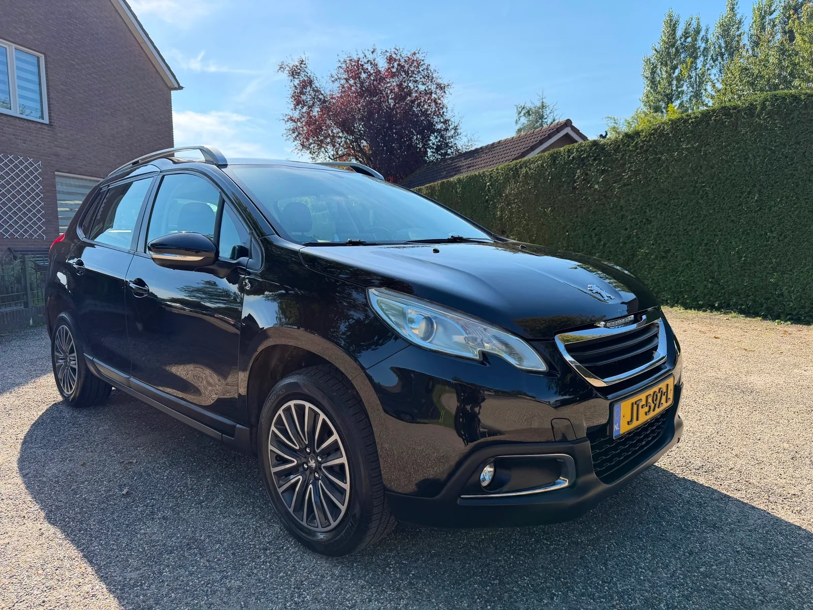 Peugeot 2008 (2016) — foto 1
