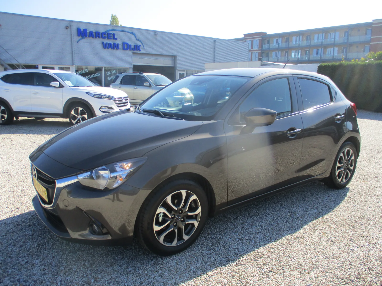 Mazda 2 (2017) — foto 1