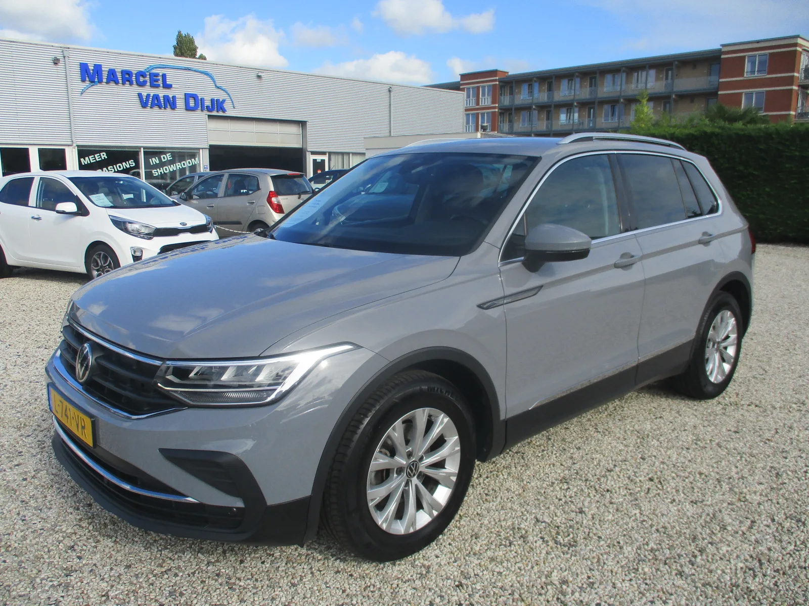 Volkswagen Tiguan (2021) — foto 1