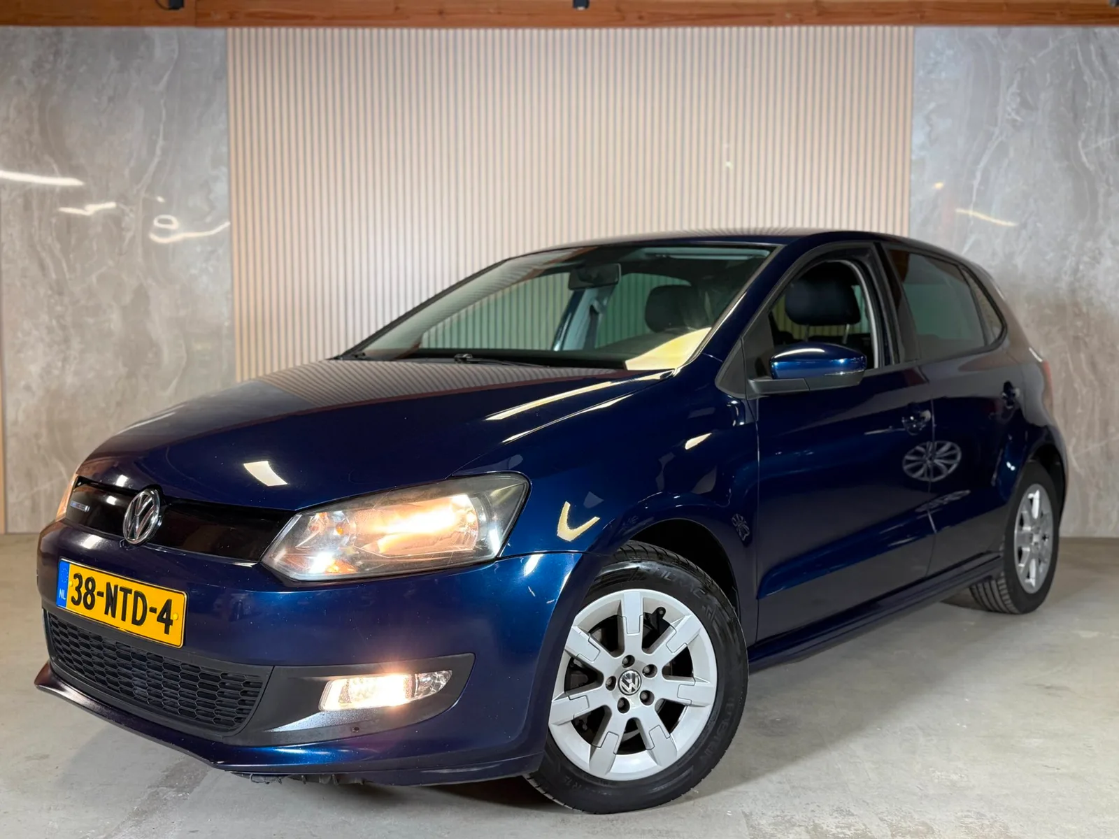 Volkswagen Polo (2011) — foto 1