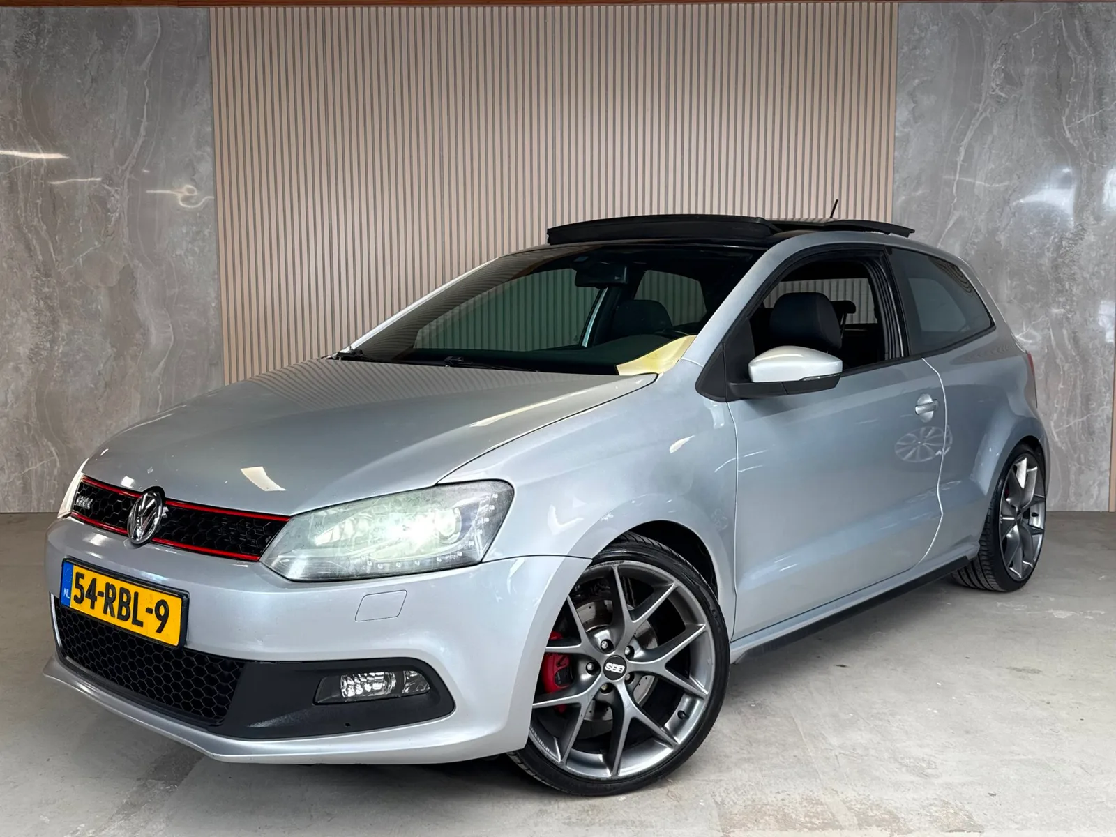 Volkswagen Polo (2011) — foto 1