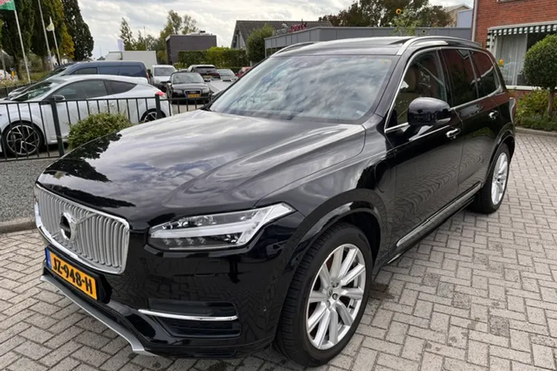 Volvo XC90 (2016)