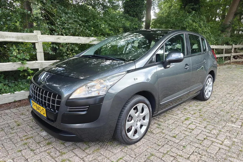 Peugeot 3008 (2012)