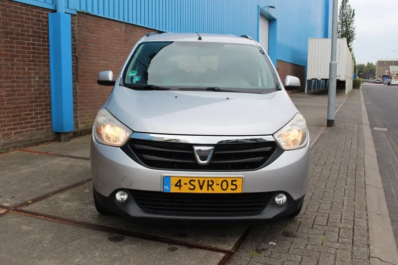 Dacia Lodgy (2013)