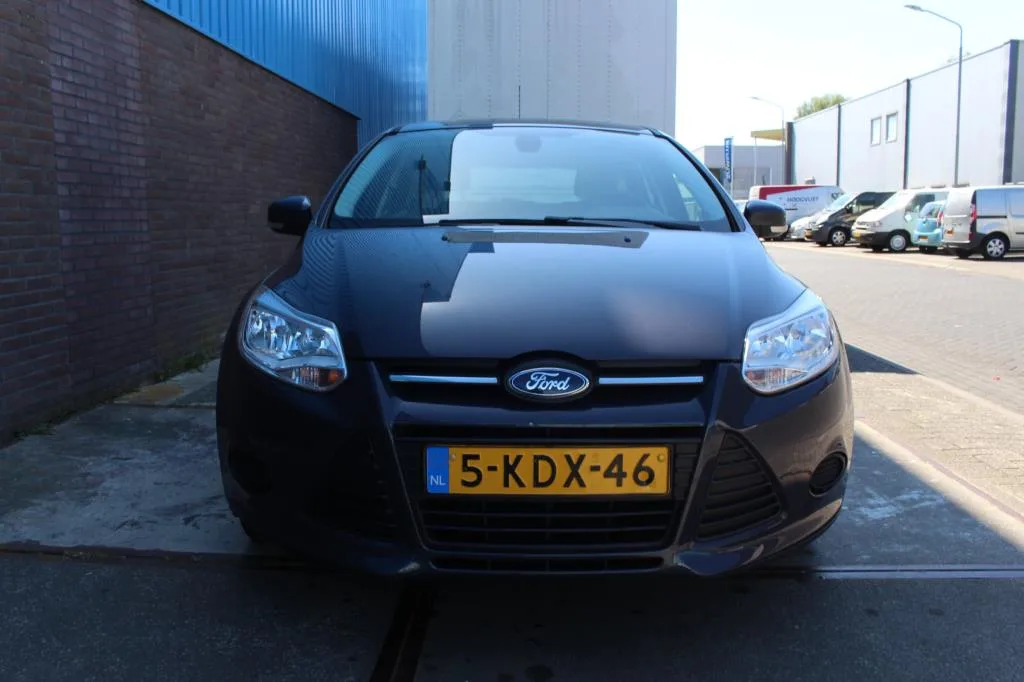 Ford Focus (2013) — foto 1