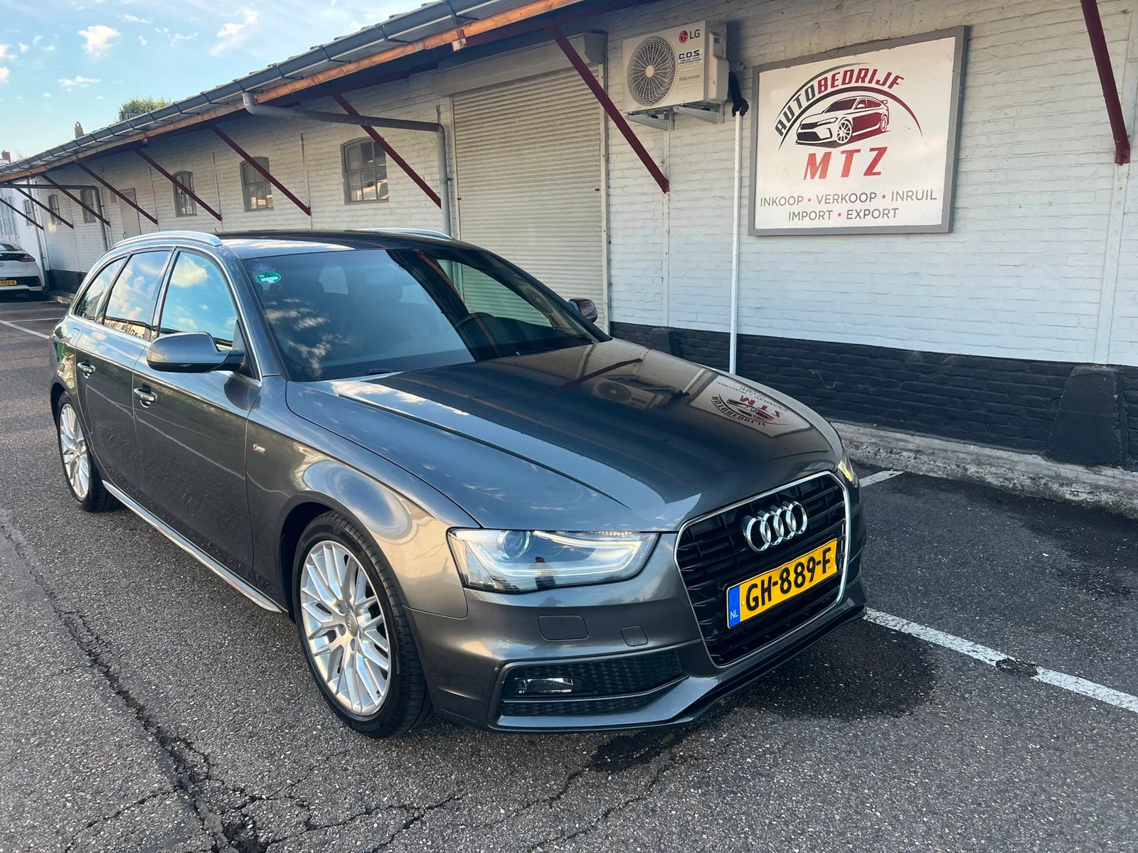 Audi A4 (2015) — foto 1