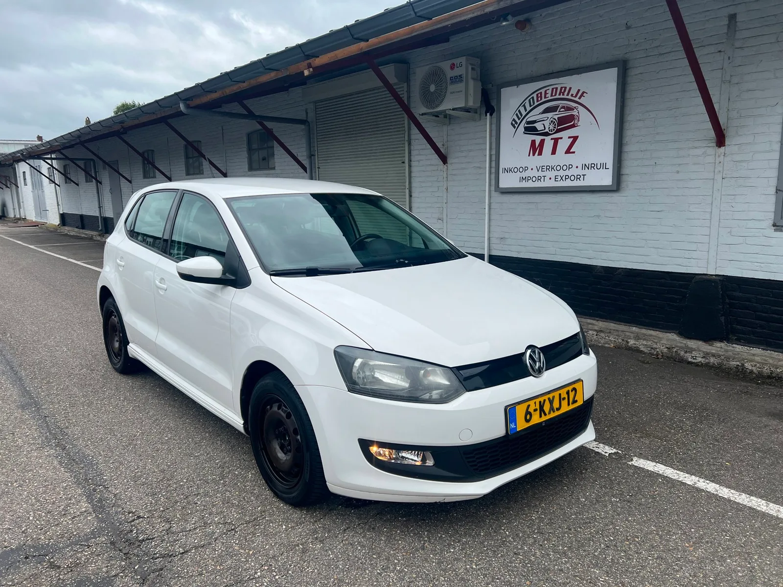 Volkswagen Polo (2013) — foto 1