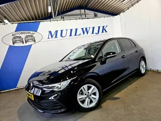Volkswagen Golf (2021) — foto 1
