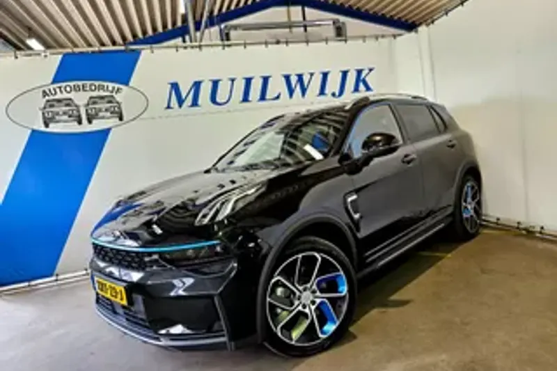 Lynk & Co 01 (2025)