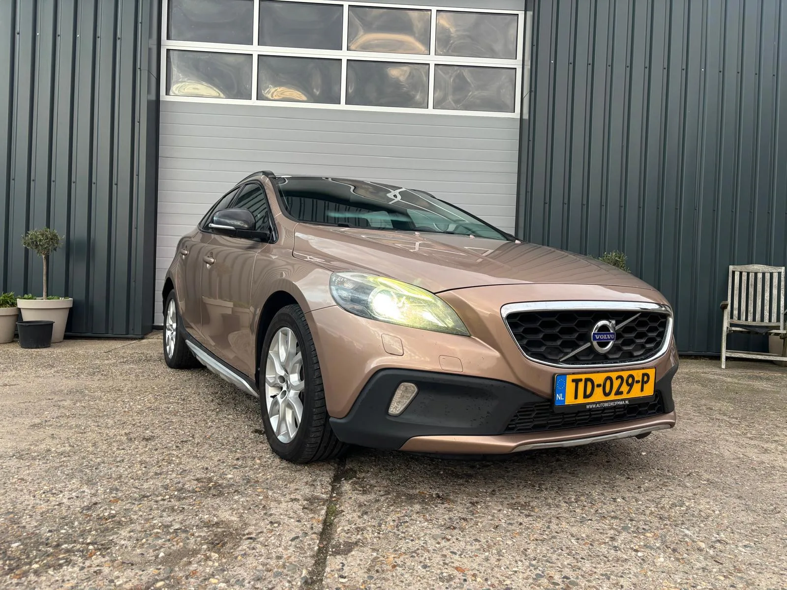 Volvo V40 Cross Country (2014) — foto 1