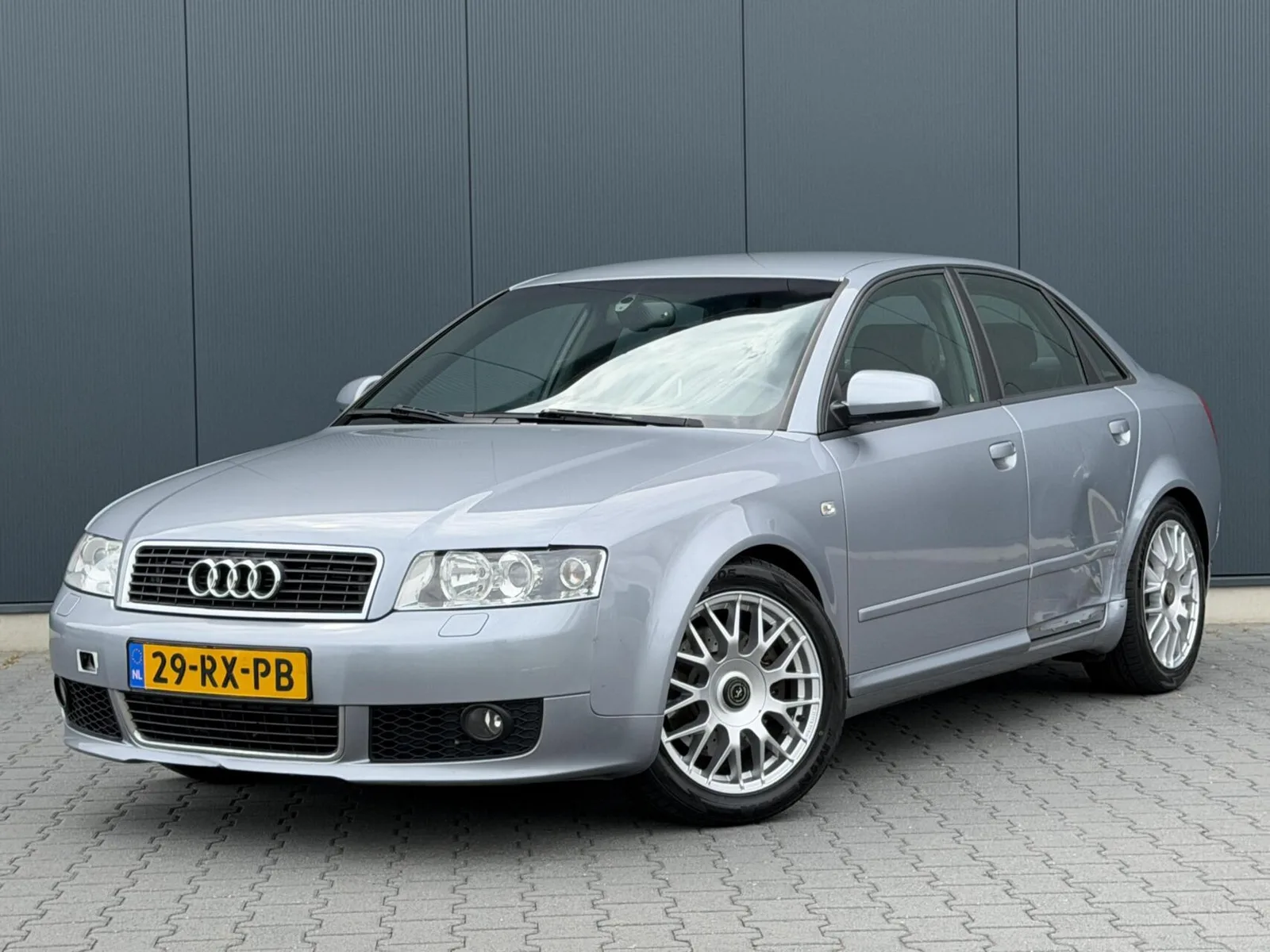 Audi A4 (2005) — foto 1