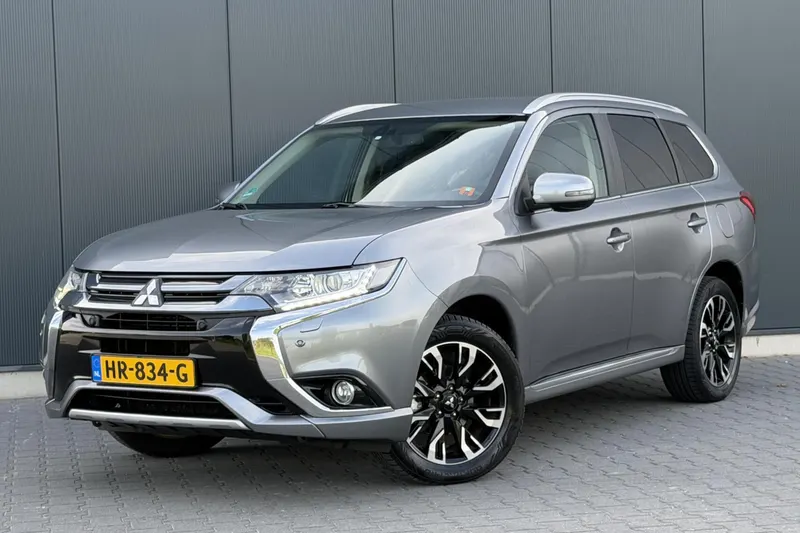 Mitsubishi Outlander (2015)