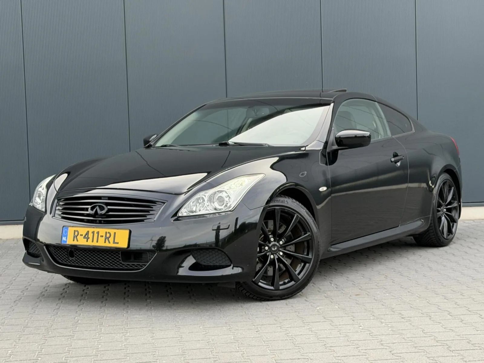 Infiniti G37 (2007) — foto 1