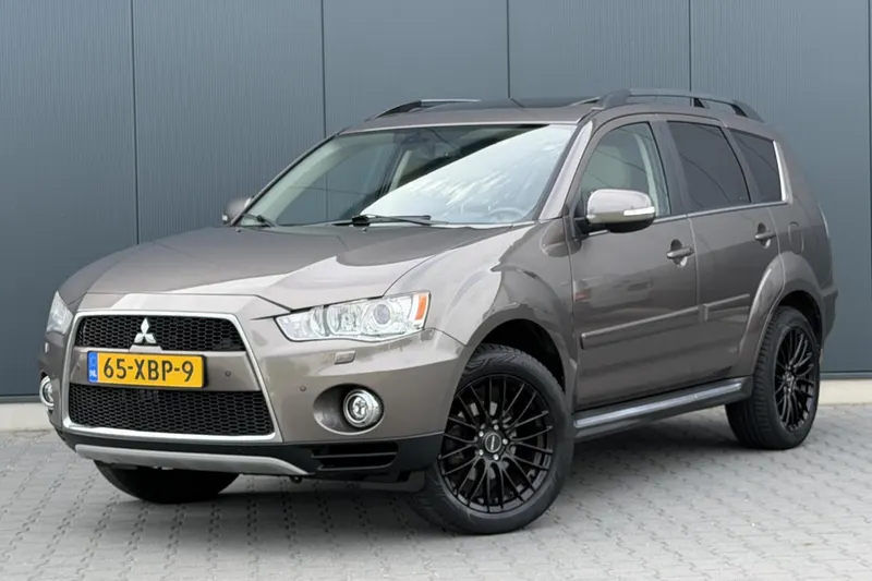 Mitsubishi Outlander (2012)